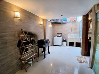 Foto 15 de 👨‍👩‍👧‍👦 VENDO MODERNA Y ELEGANTE CASA DE 3 PISOS + AZOTEA EN SAN LUIS
