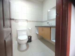 Foto 6 de 🏘️Departamento de 3 Dormitorios en arriendo en sector Isabel la Católica en Cuenca 🏙️