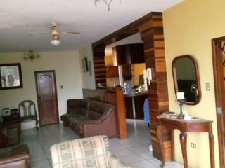 Foto 6 de VENDO CASA EN LA CIUDAD DE PASAJE