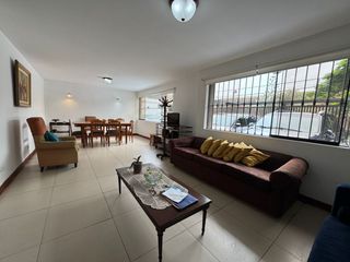 Foto 2 de Venta Departamento 1er piso en Av. Reynaldo Vivanco, Surco.