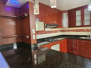 Foto 3 de Venta Casa de 2 Plantas de 3 Dormitorios de 125m2  en el Pinar Alto Dentro de Conjunto