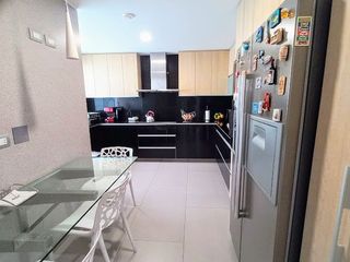 Foto 8 de VENDO, Espectacular Duplex Frente a Parque 4dorm. 232mts. Jr. Jose Sabogal 151, Surco