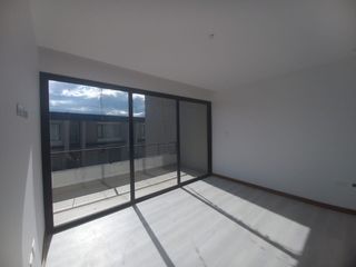 Foto 8 de VENTA CASA A ESTRENAR SECTOR  NAYON A 7 MINUTOS DE CUMBAYA