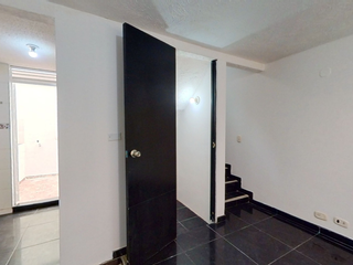 Foto 17 de SE VENDE CASA EN MADRID
