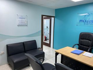 Foto 13 de Venta consultorio médico UDIMEF  2 Características:   Planta Bajas  3 consultorios 2 Baños  Área de recepción  Salita de espera  Área útil 59.70m2 Áre