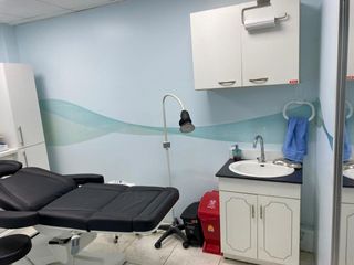 Foto 14 de Venta consultorio médico UDIMEF  2 Características:   Planta Bajas  3 consultorios 2 Baños  Área de recepción  Salita de espera  Área útil 59.70m2 Áre