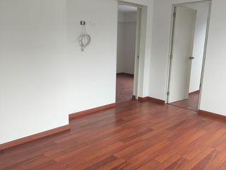 Foto 11 de VENTA DEPARTAMENTO 2DO PISO CON ASCENSOR FRENTE A PARQUE SAN JUAN DE MIRAFLORES