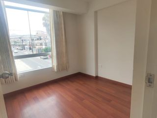 Foto 7 de VENTA DEPARTAMENTO 2DO PISO CON ASCENSOR FRENTE A PARQUE SAN JUAN DE MIRAFLORES