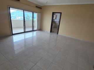 Foto 1 de Departamento  en Alquiler en los Ceibos, 4 Habitaciones, 3 Baños, Balcón, Parqueos, Seguridad,  Norte de Guayaquil.
