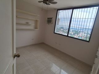 Foto 9 de Departamento  en Alquiler en los Ceibos, 4 Habitaciones, 3 Baños, Balcón, Parqueos, Seguridad,  Norte de Guayaquil.