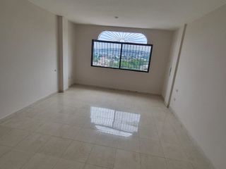 Foto 11 de Departamento  en Alquiler en los Ceibos, 4 Habitaciones, 3 Baños, Balcón, Parqueos, Seguridad,  Norte de Guayaquil.