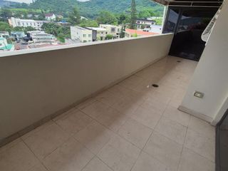 Foto 12 de Departamento  en Alquiler en los Ceibos, 4 Habitaciones, 3 Baños, Balcón, Parqueos, Seguridad,  Norte de Guayaquil.