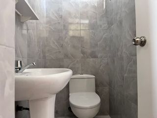 Foto 8 de SE PONE EN ALQUILAR CASA SEMI AMOBLADA CON TIENDA COMERCIAL - VALLECITO