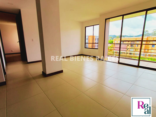 Foto 3 de ARRIENDO APARTAMENTO 4 PISO CON ASCENSOR EN UNIDAD CERRADA