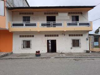 Foto 6 de SE VENDE CASA FRENTE A LA PLAYA (HOTEL ANTIGUO) ATACAMES – ESMERALDAS - ECUADOR
