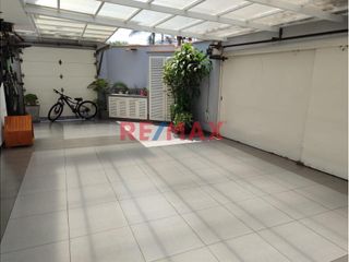 Foto 21 de Venta de casa en San Isidro cerca al mar - cuatro niveles con ascensor y sauna - Orrantia Del Mar - Precio Negociable.