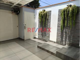 Foto 22 de Venta de casa en San Isidro cerca al mar - cuatro niveles con ascensor y sauna - Orrantia Del Mar - Precio Negociable.