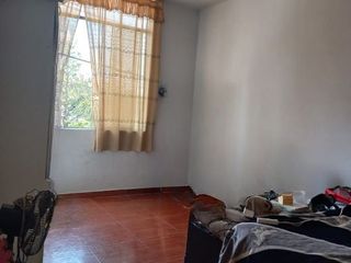 Foto 20 de Venta De Amplia Casa En El Distrito De Ate, frente a parque, 2 Pisos, Azotea Y Base Para 5 Pisos - Precio Negociable.