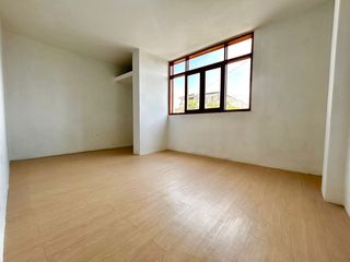 Foto 9 de Deparamento en venta en Urb. Santa María!