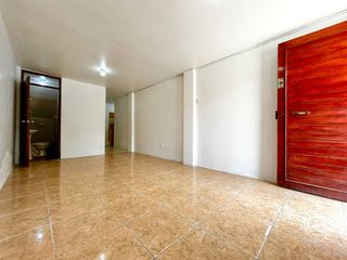 Foto 4 de Deparamento en venta en Urb. Santa María!