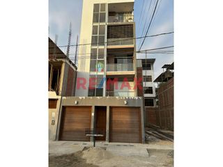 Foto 1 de Venta De Departamento Miraflores Country Club 85 Metros Cuadrados // ID: 1120611