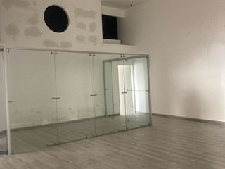 Foto 10 de Alquilo oficina/bodega comercial en La Bahia Edificio Comercial El Dorado, centro de Guayaquil.