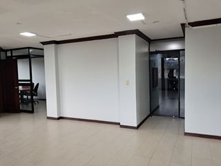 Foto 6 de RENTO OFICINA CON VISTA-12 DE OCTUBRE