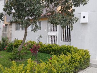 Foto 2 de HERMOSA PROPIEDAD EN VENTA SAN ANTONIO DE PICHINCHA CONJUNTO EQUINOCCIO AZUL