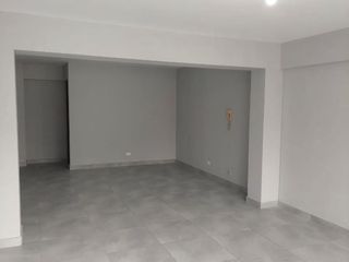 Foto 1 de ALQUILO OFICINA 01 AMBIENTE 01 BAÑO O1 COCHERA EN SAN ISIDRO CON SAN BORJA