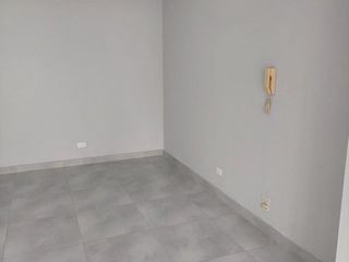 Foto 2 de ALQUILO OFICINA 01 AMBIENTE 01 BAÑO O1 COCHERA EN SAN ISIDRO CON SAN BORJA