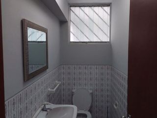 Foto 5 de ALQUILO OFICINA 01 AMBIENTE 01 BAÑO O1 COCHERA EN SAN ISIDRO CON SAN BORJA