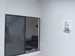 Foto 4 de 🏢 ALQUILER DE OFICINAS EN EL CENTRO DE ESMERALDAS 🏢  🔹 Ubicación estratégica: Cerca del casco comercial y bancario. 🔹 Espacio: Oficinas de 5x12 m