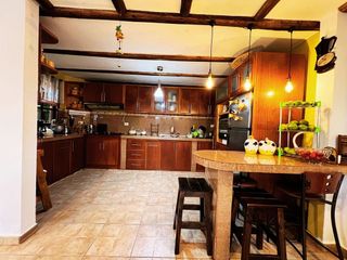 Foto 10 de EN VENTA CASA EN EL CENTRO DE PAUTE.