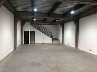 Foto 1 de Excelente bodega para arriendo ubicada en zona comercial de Boyacá Real