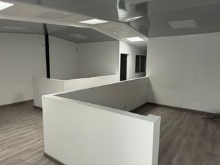 Foto 3 de Excelente bodega para arriendo ubicada en zona comercial de Boyacá Real