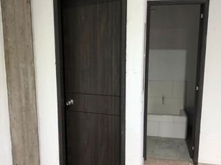 Foto 4 de Excelente bodega para arriendo ubicada en zona comercial de Boyacá Real