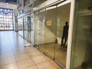 Foto 10 de ¡Tu Negocio, Taller o Almacén en el Corazón de Gamarra/Centro Comercial Gama Moda! Precio Negociable 💰