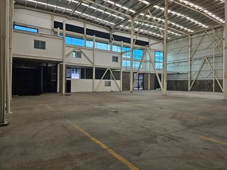 Foto 12 de Excelente bodega en arriendo ubicada en Siberia