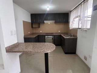 Foto 3 de Venta de casa, sector Calderón, Quito