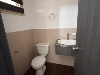 Foto 6 de Venta de casa, sector Calderón, Quito