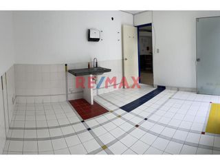 Foto 4 de 🏢 Oficina Exclusiva De 30M² En Clínica Pediátrica San Borja – Ingreso Independiente 🔑 Ideal Para Consultorio 👩‍⚕️