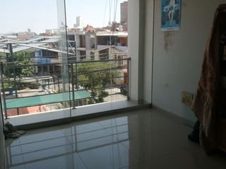 Foto 3 de Vendo lindo departamento en cerro juli cerca a  la fia con cochera 3 dormitorios 2 baños sala comedor amplia