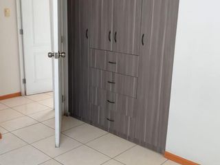 Foto 11 de Vendo lindo departamento en cerro juli cerca a  la fia con cochera 3 dormitorios 2 baños sala comedor amplia