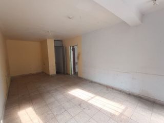 Foto 10 de Local Comercial En Alquiler En Esquina Y Con Mucha Afluencia