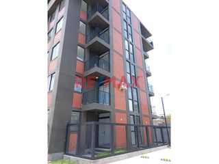 Foto 1 de Departamento En Alquiler De Estreno En Primer Piso Con Cochera En Las Palmeras Centenario // ID: 1129620