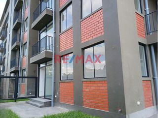 Foto 3 de Departamento En Alquiler De Estreno En Primer Piso Con Cochera En Las Palmeras Centenario // ID: 1129620