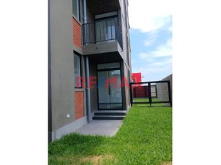 Foto 8 de Departamento En Alquiler De Estreno En Primer Piso Con Cochera En Las Palmeras Centenario // ID: 1129620