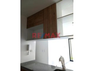 Foto 10 de Departamento En Alquiler De Estreno En Primer Piso Con Cochera En Las Palmeras Centenario // ID: 1129620
