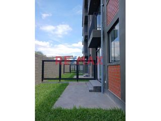 Foto 15 de Departamento En Alquiler De Estreno En Primer Piso Con Cochera En Las Palmeras Centenario // ID: 1129620