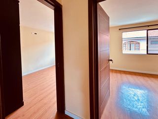 Foto 5 de Casa de venta 5 dormitorios en Cuenca Ecuador